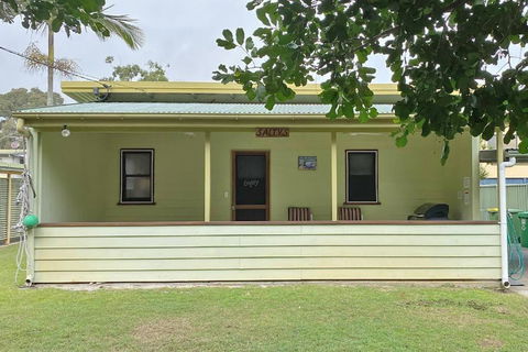 SALTYS AMITY POINT - Accommodation Kalgoorlie 0