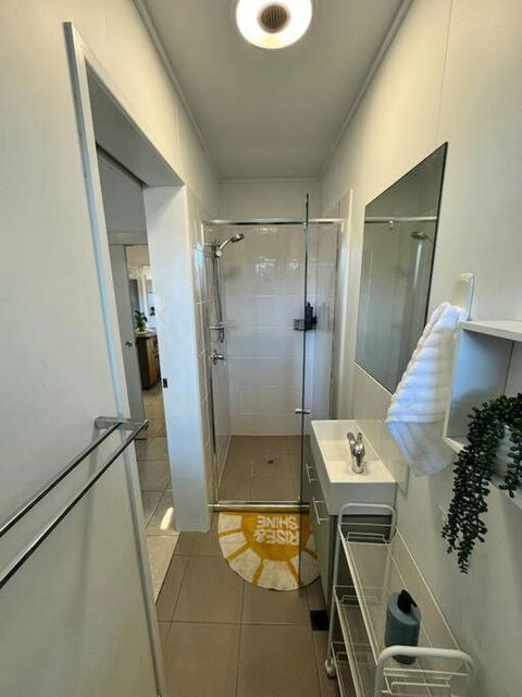 Sand Bars - Spacious, Beach, Pets - Accommodation Kalgoorlie 1