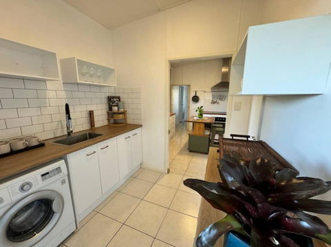 Sand Bars - Spacious, Beach, Pets - Accommodation Kalgoorlie 3