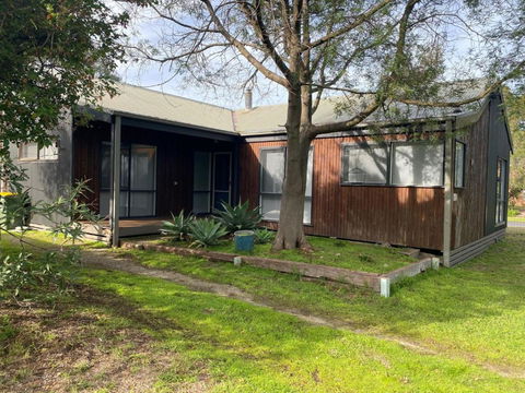 Sanders Beach House - Accommodation Kalgoorlie 0