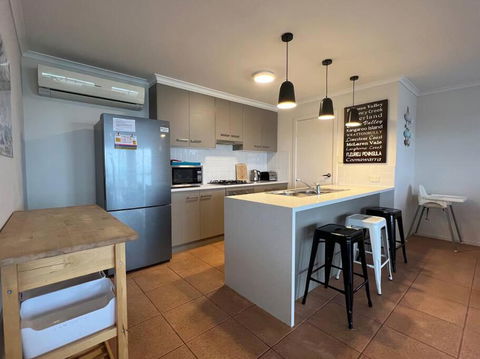 Sandcastle - A Esplanade Place, Stunning Views - Accommodation Kalgoorlie 0