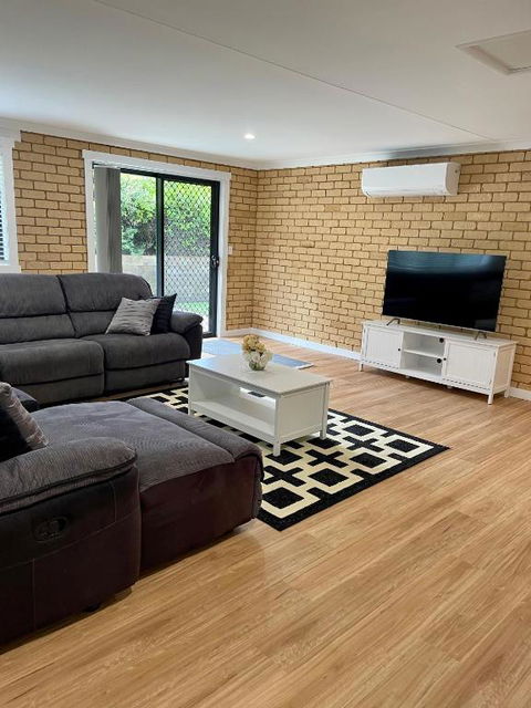 Sandstone Family Apartment - Accommodation Kalgoorlie 0