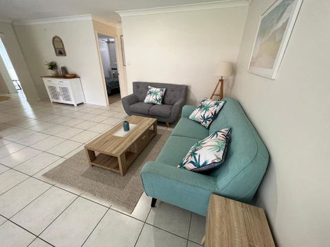 Sandstone Point 4-bedroom Home - Accommodation Kalgoorlie 1