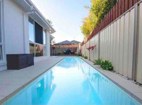 Sandstone Point Luxury 5 Bedroom Home - Accommodation Kalgoorlie 0