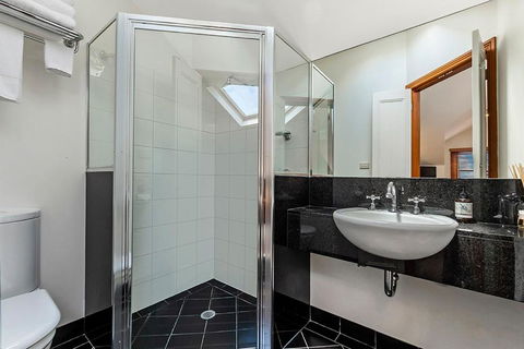Sandstone Suites - In The Heart Of Port Fairy - Accommodation Kalgoorlie 3