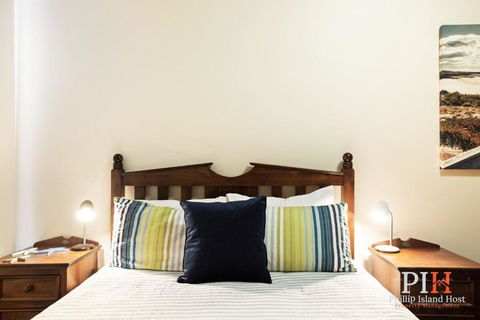 Sandy Bay Getaway W Spa 4 Bdr - Accommodation Kalgoorlie 2