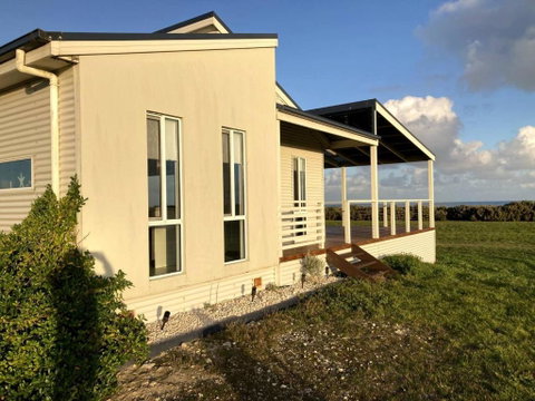 Sandy Bottoms Beach Escape - Accommodation Kalgoorlie 0