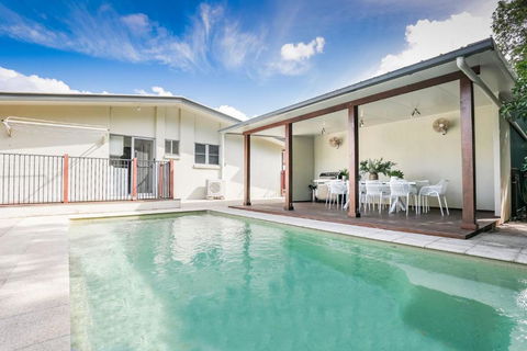 Sandy Burrows - Accommodation Kalgoorlie 1