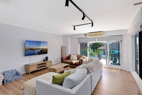 Sandy Cove Apartment The Entrance 8 - Accommodation Kalgoorlie 1