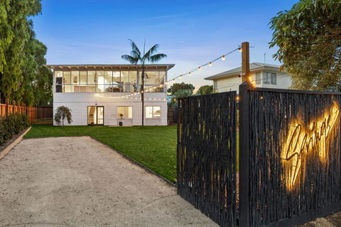 SPRINGS At Lonsdale - Accommodation Kalgoorlie 0