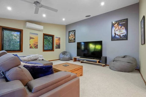 Summer Is Here! Enjoy Exclusive Access For 9, Pool, Media Room, Acreage Estate In Magical Sunshine Coast - Accommodation Kalgoorlie 0