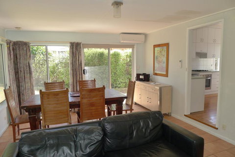 BEACHPOINT COTTAGE - Accommodation Kalgoorlie 3