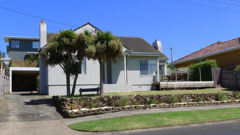 BEACHPOINT COTTAGE - Accommodation Kalgoorlie 0