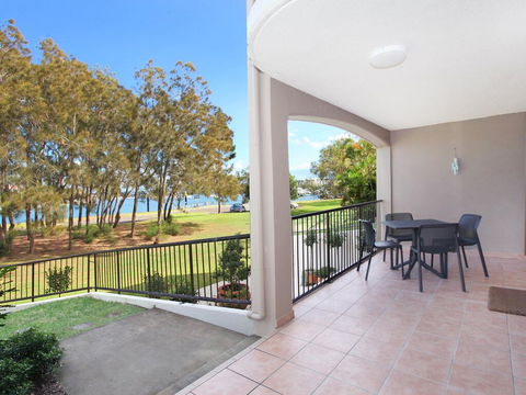 Beachport 14 - 2 BDRM Apt With Canal Views On Parkyn Pde - Accommodation Kalgoorlie 0