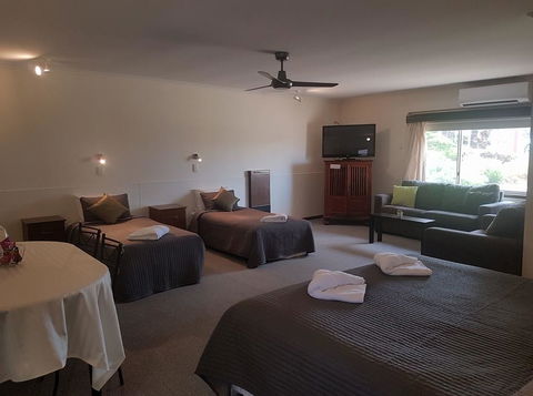 Beachport Motor Inn - Accommodation Kalgoorlie 1