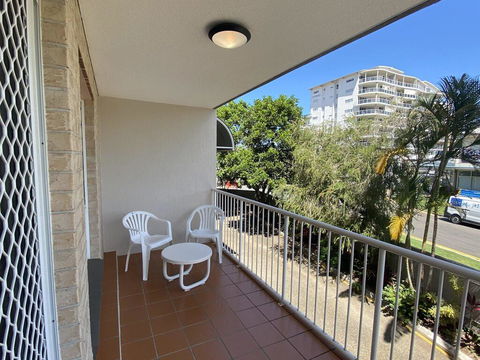 Beachside 2 - 3 BDRM Budget Apt Close To Beach - Accommodation Kalgoorlie 3