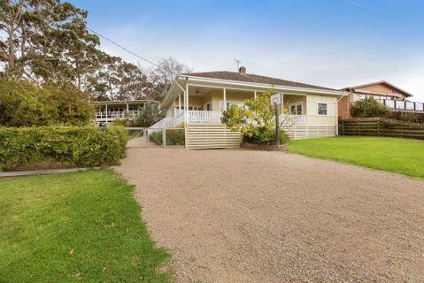 BEACHSIDE GETAWAY - DROMANA - Accommodation Kalgoorlie 0
