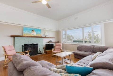 BEACHSIDE GETAWAY - DROMANA - Accommodation Kalgoorlie 1