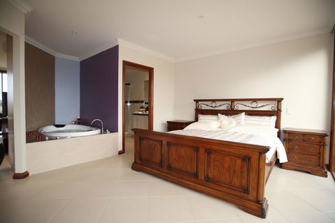 Bellfield Retreat - Accommodation Kalgoorlie 0