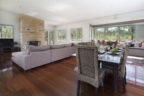 Blue Cliff Retreat - Accommodation Kalgoorlie 2