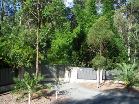 BoBRENE On Tamborine Nude Retreat - Quaint Cottage - Accommodation Kalgoorlie 1