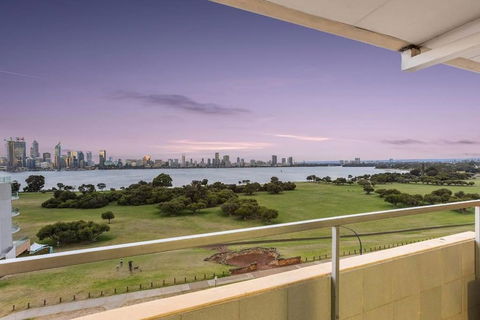 The Swan - Park & River Views Next To Perth Zoo - Accommodation Kalgoorlie 0