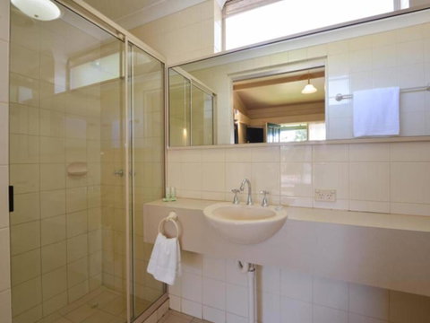 The Tower Hotel - Accommodation Kalgoorlie 3