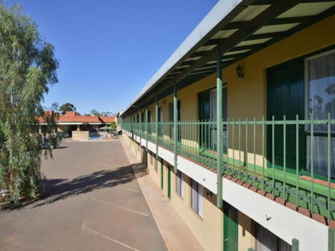 The Tower Hotel - Accommodation Kalgoorlie 0