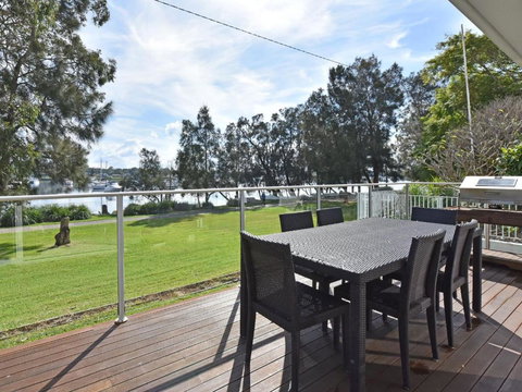 Wangi Lakehouse - Accommodation Kalgoorlie 2