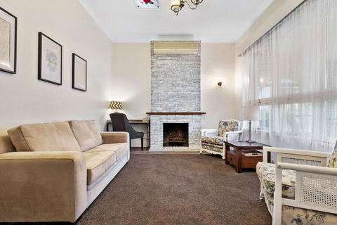 White On Wright Clare - Accommodation Kalgoorlie 3