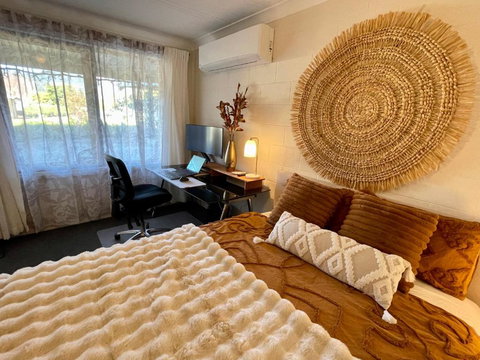 White Rabbit Mountain Guest House - Accommodation Kalgoorlie 0