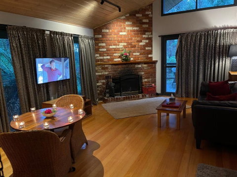 Woodlands Rainforest Retreat - Accommodation Kalgoorlie 0