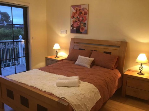 Welcome To Goodwood House! 12 Mins To Melbourne International Airport! - Accommodation Kalgoorlie 2