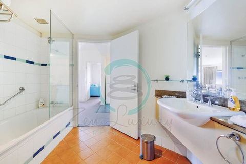 ZEN88 Esplanade: 3-BR Luxury Suite Near Waterfront - Accommodation Kalgoorlie 2