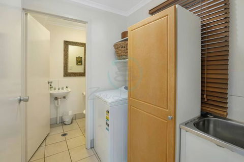Zen Serene Seascape - Family Pool - BBQ - Markets - Accommodation Kalgoorlie 2