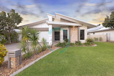 Zenhouse: 4BR Stylish Work/Family Home In Muirhead - Accommodation Kalgoorlie 0