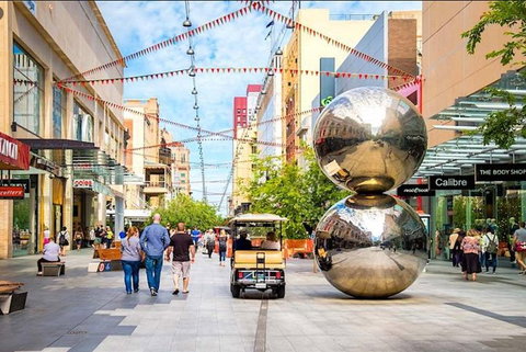 Explore Adelaide City Tour: Haigh's Tasting Chocolate & Adelaide Oval Tour - Accommodation Kalgoorlie 1