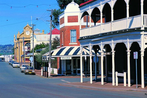 2-Day Wave Rock, York, Wildflowers & Aboriginal Experience - Accommodation Kalgoorlie 5