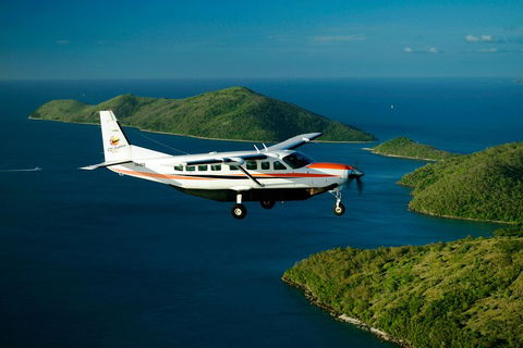 Reef And Island Scenic Flight From Airlie Beach - Accommodation Kalgoorlie 3