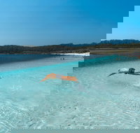 Lake McKenzie Full-Day Tour with Lunch from Hervey Bay - Accommodation Kalgoorlie