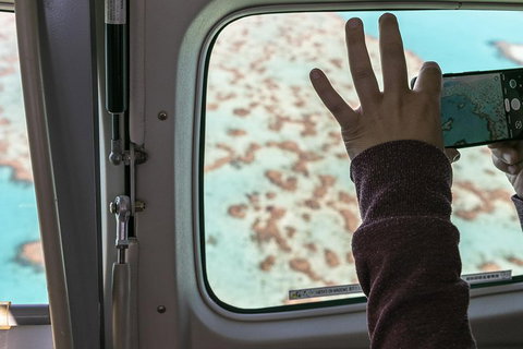 Scenic Flight - Great Barrier Reef, Heart Reef, Whitehaven Beach & Hill Inlet! - Accommodation Kalgoorlie 2