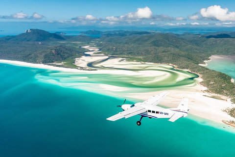 Scenic Flight - Great Barrier Reef, Heart Reef, Whitehaven Beach & Hill Inlet! - Accommodation Kalgoorlie 5
