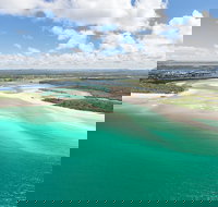 Deluxe Seaplane Tour Noosa to Glasshouse Adventure for 2 with Photobook - Accommodation Kalgoorlie